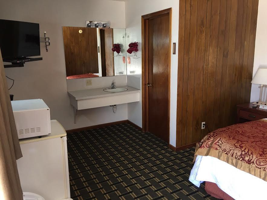 Big 12 Motel Broken Bow Extérieur photo